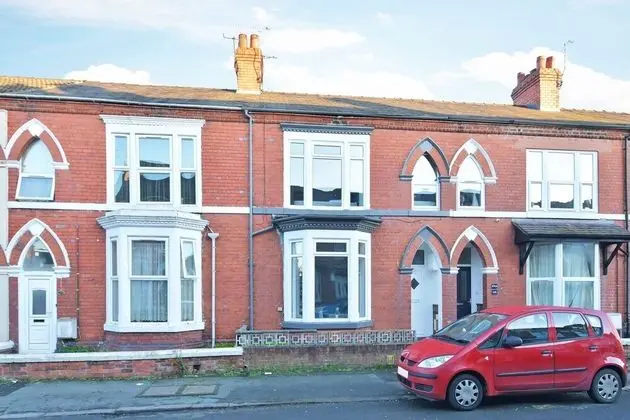 Townhouse @ 272 Walthall Street Crewe