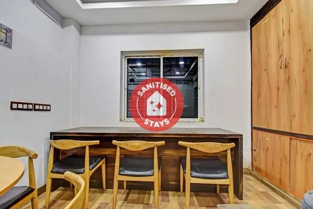 Townhouse 727 Hotel The Platinum - Yerinde Yemek