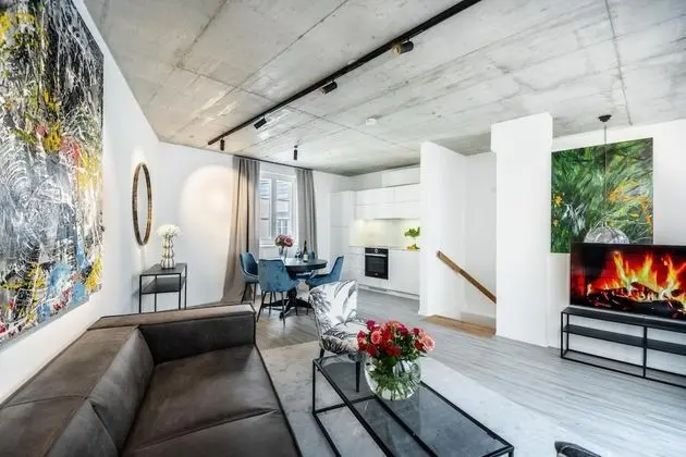 Townhouse Art Collection With Terrace Private Parking King Bed and Air Conditioning - Oda