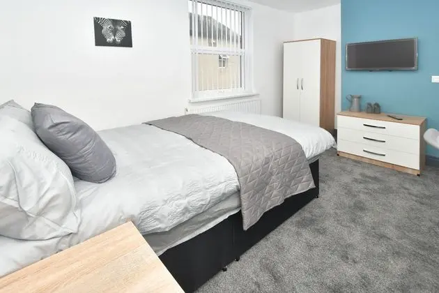 Townhouse @ Eastwood Place Stoke - Genel