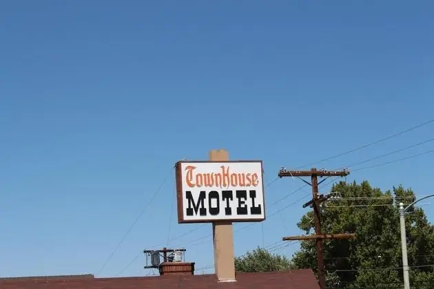 Townhouse Motel - Dış Mekan