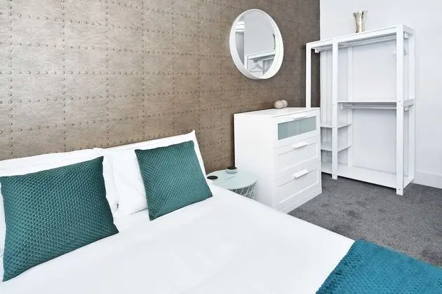 Townhouse Plus @ Lower Beth Street Stoke - Oda