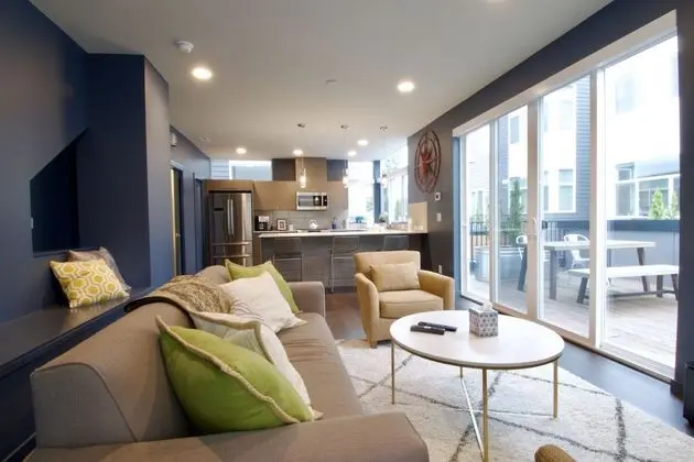 Townhouse Retreat - Öne Çıkan Resim