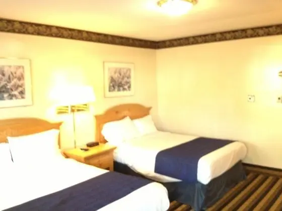 Towpath Motel