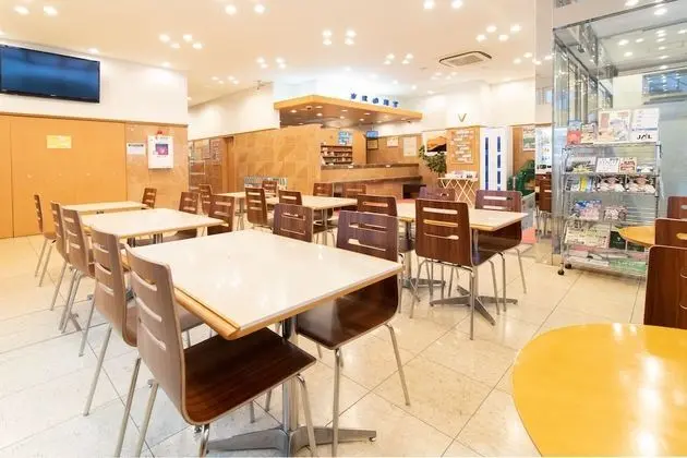 Toyoko Inn Hokkaido Tomakomai Ekimae - Lobi