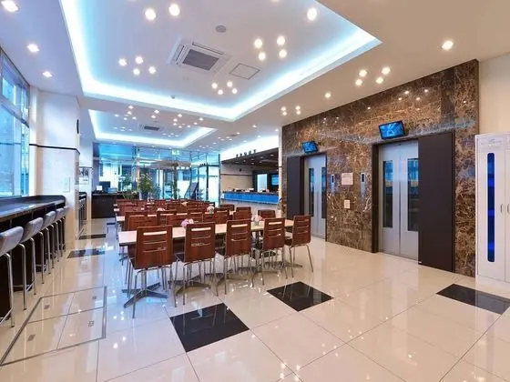 Toyoko Inn Osaka Hankyu Juso Station Nishi 2 - Lobi