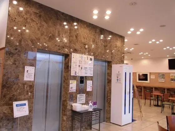 Toyoko Inn Saitama Shintoshin - Lobi