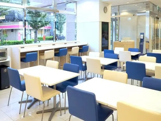 Toyoko Inn Tokyo Higashi-fuchu-eki Kita - Lobi