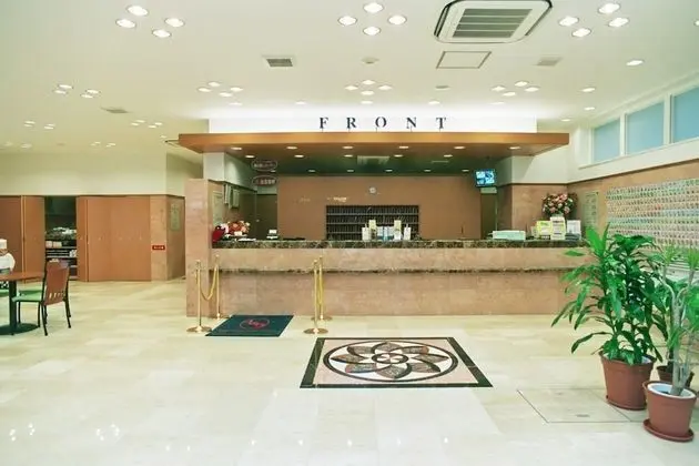 Toyoko Inn Yokohama Kannai - Lobi
