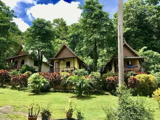 tp hut bungalows - Dış Mekan