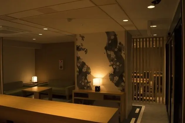 HOTEL TRAD Osaka Tsuruhashi - Lobi