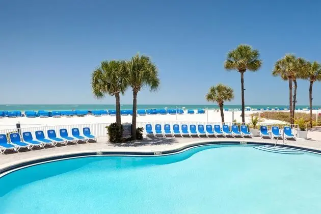 Tradewinds Island Grand Resort - Havuz
