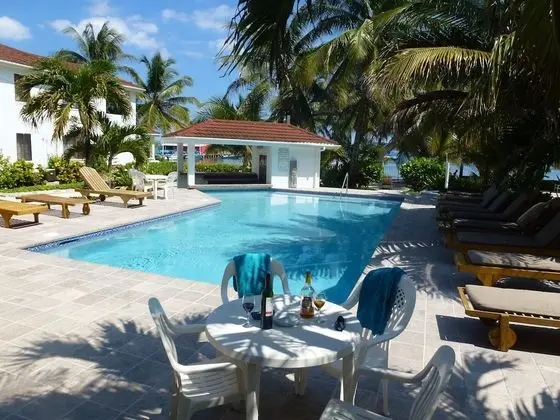 Tradewinds Paradise Villas - Havuz