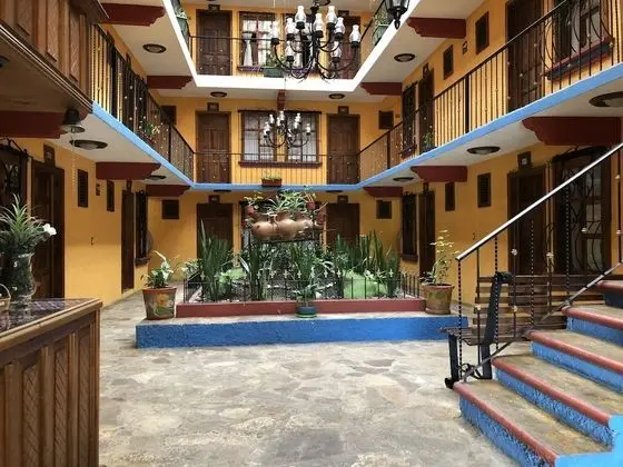 Hotel Tradicional - İç Mekan