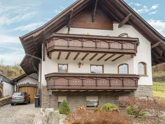 Traditional Apartment in Adenau With Terrace - Dış Mekan