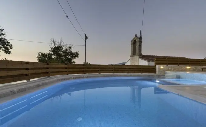 Traditional Apartments Kaladare - Havuz