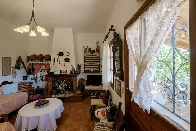 Traditional Cretan Family Home - İç Mekan