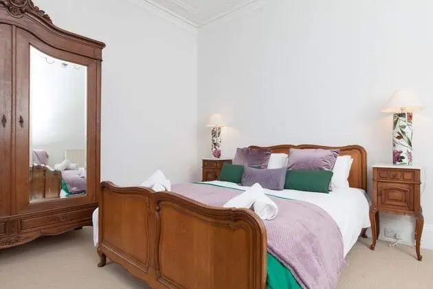 Traditional Luxury Apartment