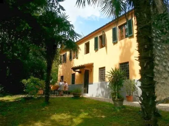 Traditional Tuscan Farmhouse in Lucca With Private Pool - Dış Mekan