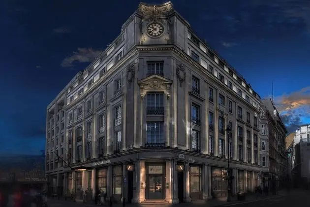 The Trafalgar St. James London, Curio Collection by Hilton
