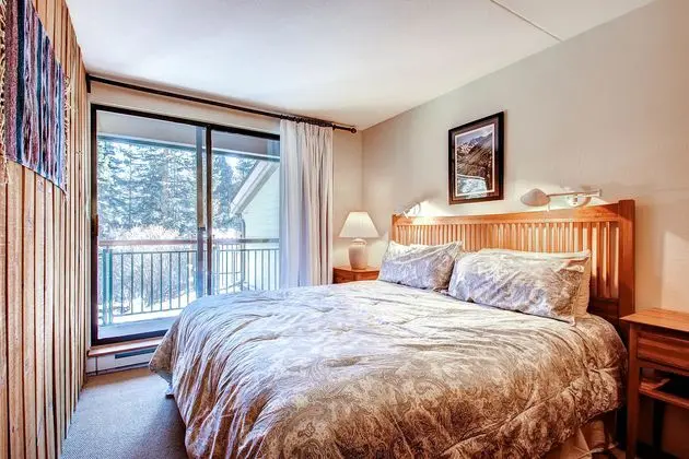 Trails End Condominiums by Ski Country Resorts - Oda