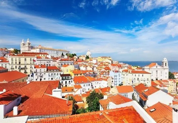 Tram & Fado Memory House