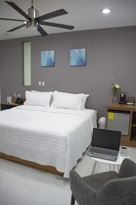 HOTEL TRAMONTO MAZATLAN - Oda