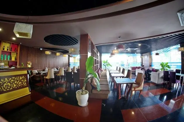 Tran Long Binh Duong Hotel - Yerinde Yemek