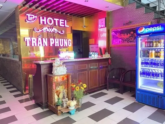 Tran Phung Hotel - İç Mekan