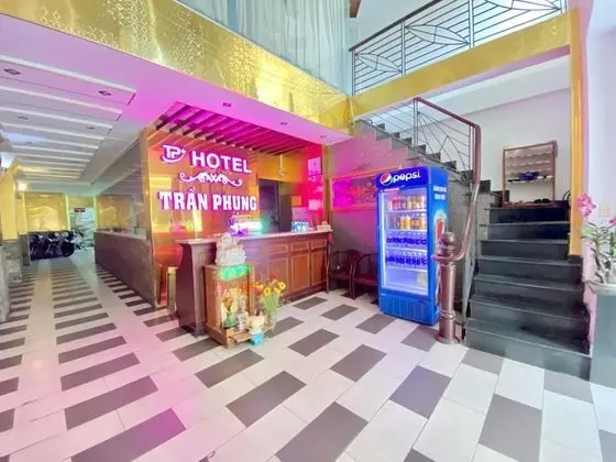 Tran Phung Hotel - Lobi