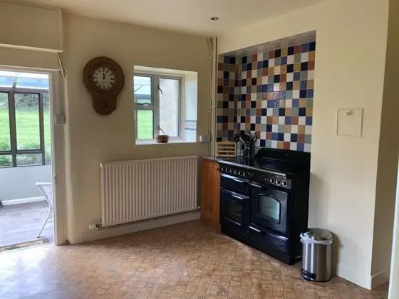 Tranquil 3 Bedroom Farmhouse - Mutfak