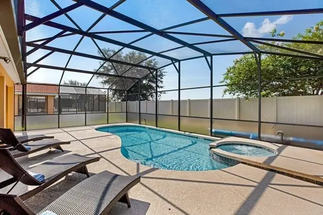 Tranquil Escapes 6 Bedrooms