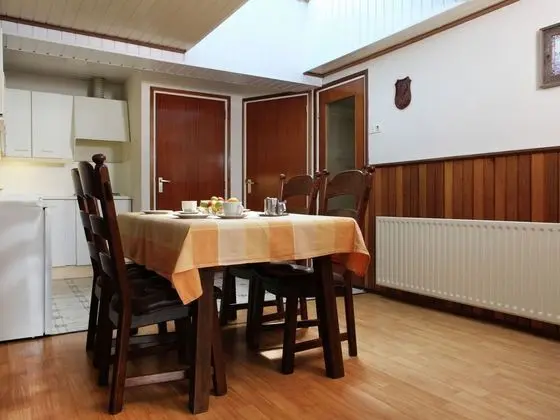 Tranquil Farmhouse near Forest in Ulicoten with Terrace - Yerinde Yemek