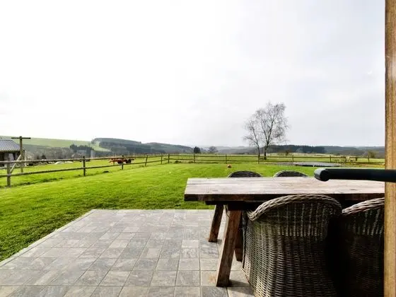 Tranquil Holiday Home in Mont With Bubble Bath, Terrace, Garden - Yerinde Yemek