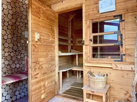 Tranquil Holiday Home in Reinerzau With Terrace and Garden - Havuz