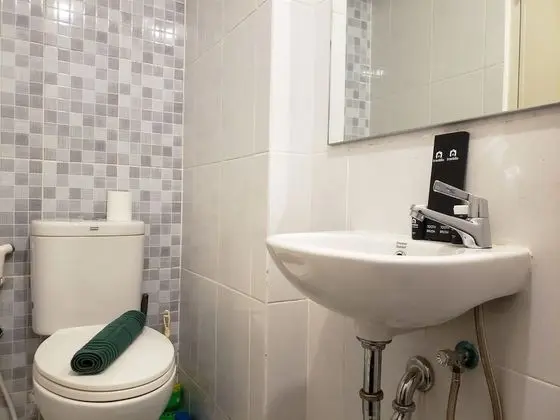 Tranquil And Nice Studio At Tokyo Riverside Pik 2 Apartment - Banyo Tipleri