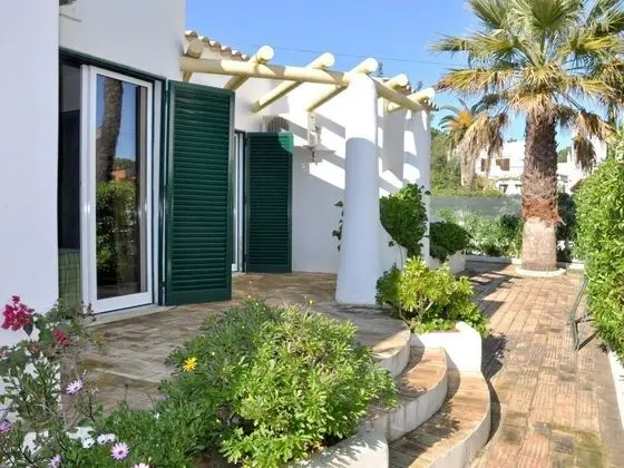 Tranquil Villa in Vilamoura With Private Swimming Pool