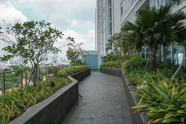 Tranquil and Well Appointed Studio Apartment at Menteng Park