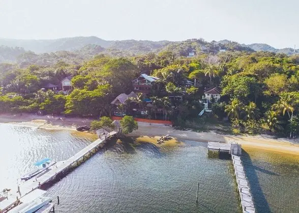 Tranquilseas Eco Lodge & Dive Center - Plaj