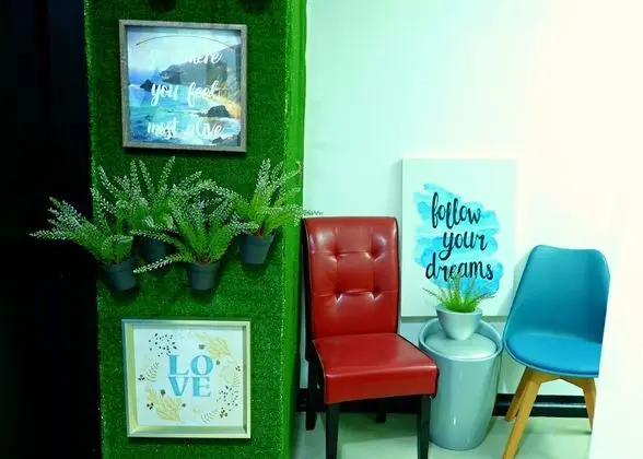 Transit Point Hostel Mactan Cebu - Lobi