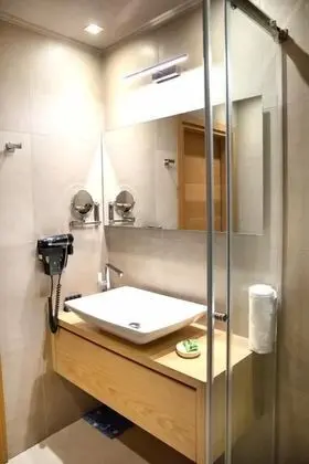 Trapela Limeni Luxury Suites - Banyo Tipleri