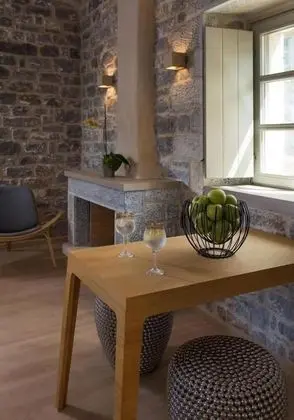 Trapela Limeni Luxury Suites - Oda