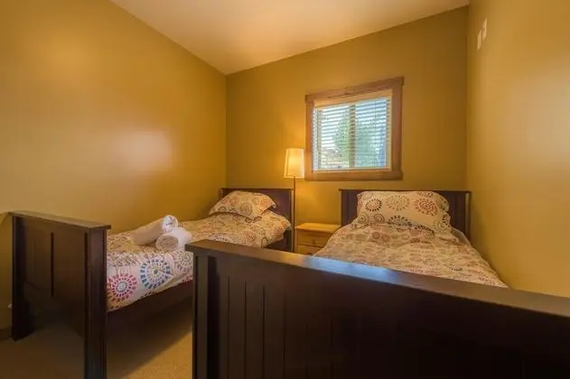 Trapper's Lodge-4 Bd W/great View, Private Hot Tub - Oda