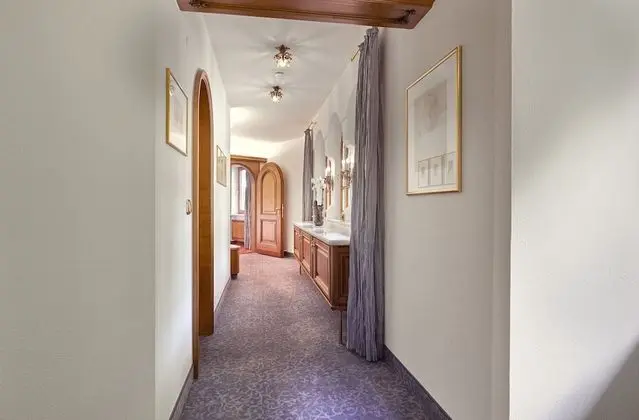 Hotel Traube Tonbach - Oda