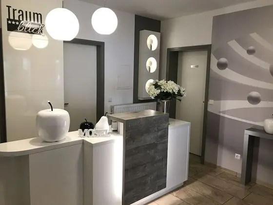 Hotel Traumblick - Lobi