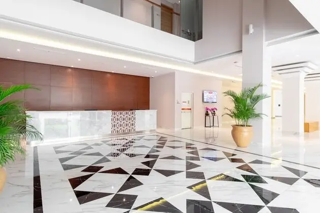Travel Hub Hotel Kualanamu Airport - Lobi