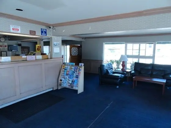 Travel Inn - Lobi