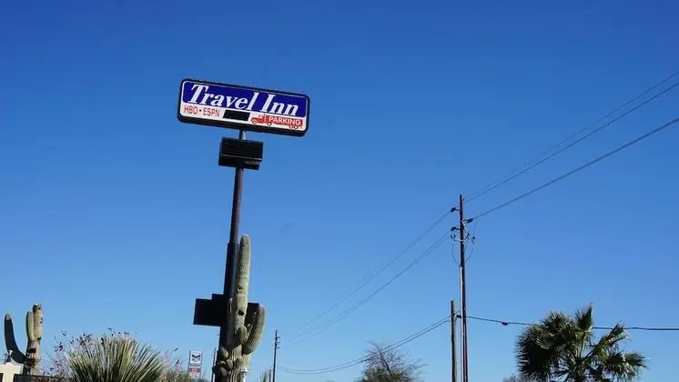 Travel Inn - Dış Mekan