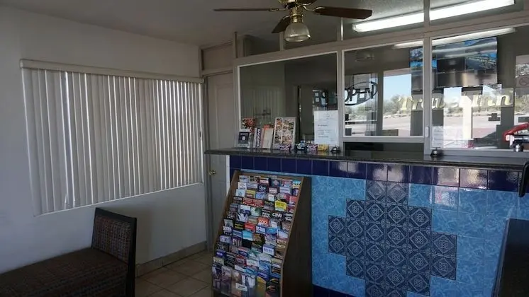 Travel Inn - Lobi