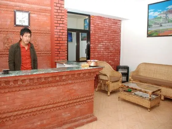 Hotel Travelers Home - Lobi